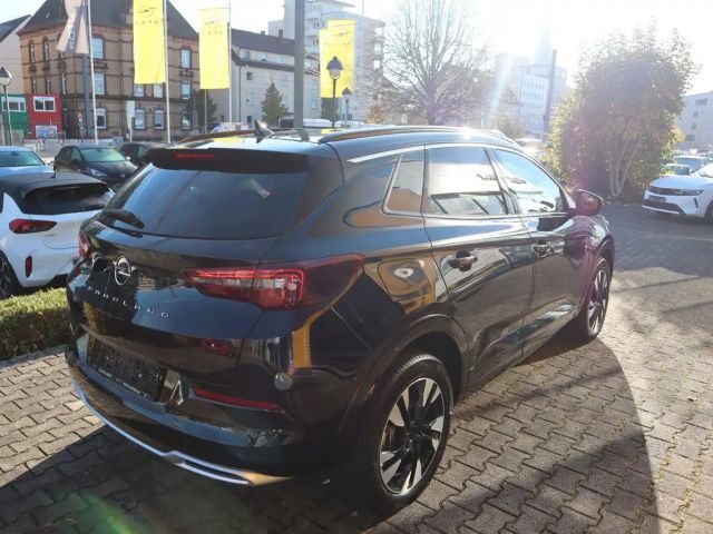 Opel Grandland X 1.2 Turbo Elegance business+