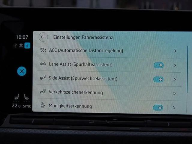 Volkswagen Golf Active ACC App LED Kamera Sitzheizung Alu