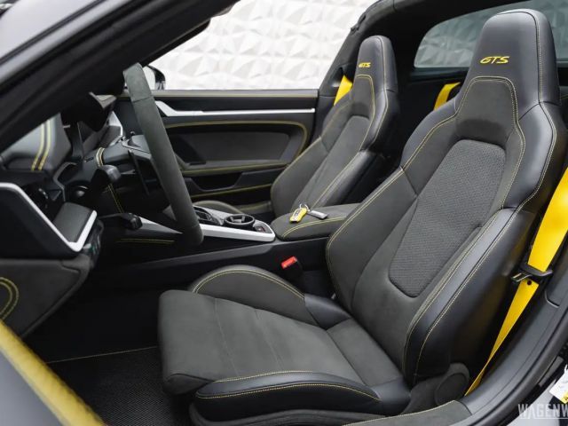 Porsche 992 4 Cabrio GTS Targa Turbo