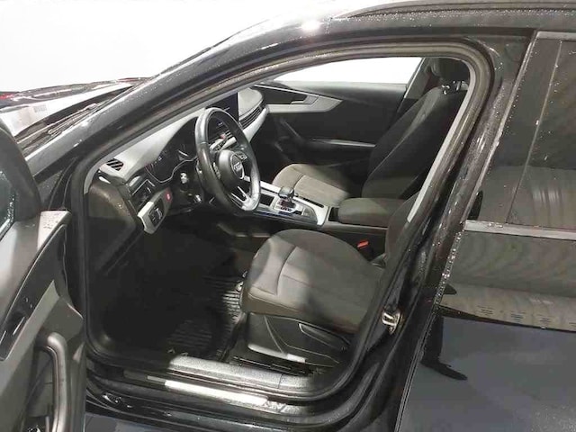 Audi A4 35 TFSI Avant S-Tronic