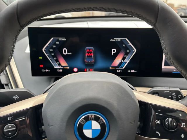 BMW iX xDrive50