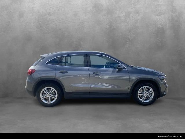 Mercedes-Benz GLA 180 GLA 180 AHK/Easy/Pack/LED/Kamera