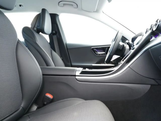 Mercedes-Benz C 200 AVANTGARDE C 200 d Estate