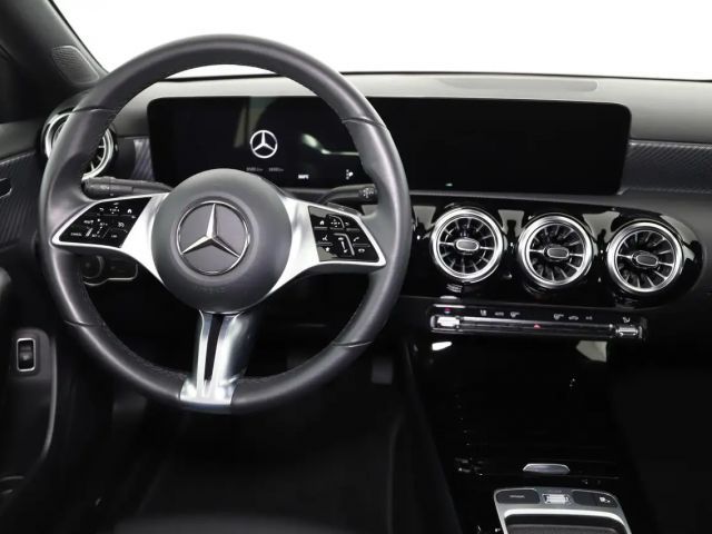 Mercedes-Benz A 180 Progressive