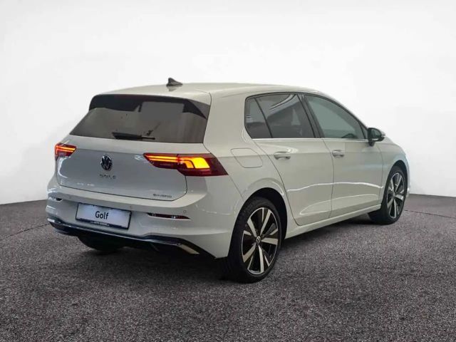 Volkswagen Golf Style eHybrid
