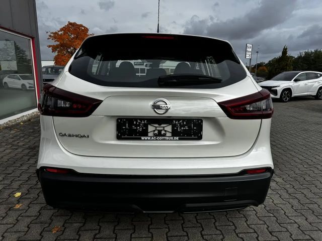 Nissan Qashqai 1.3 DIGAcenta Kam Shzg Temp Alu 2.Hand