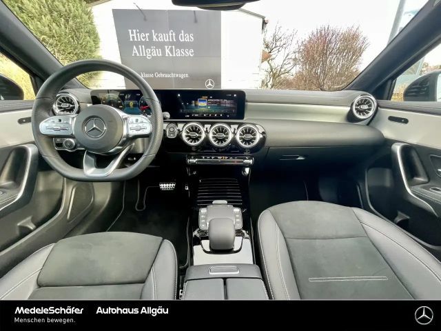 Mercedes-Benz A 200 AMG Line Hatchback