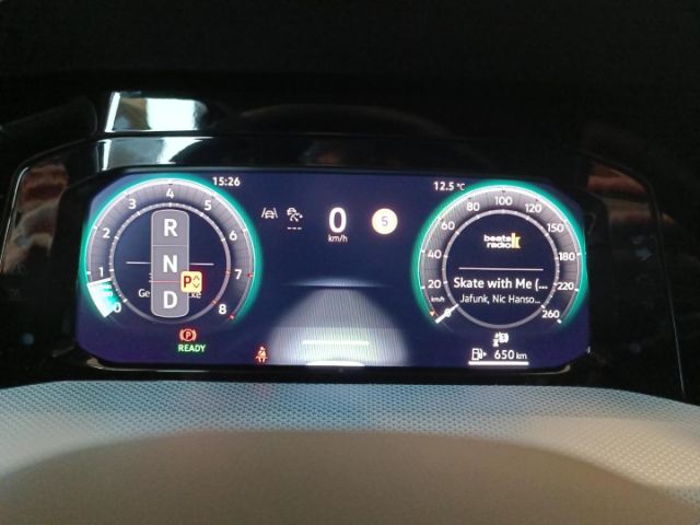 Volkswagen Golf 1.5 eTSI DSG Golf VIII IQ.Drive