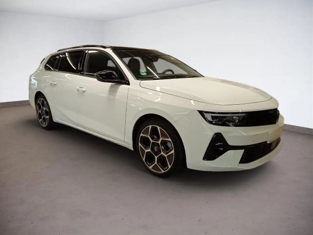 Opel Astra Sports Tourer Ultimate