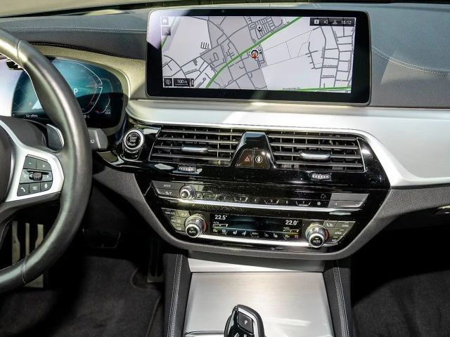 BMW 520 520d M-Sport Touring xDrive