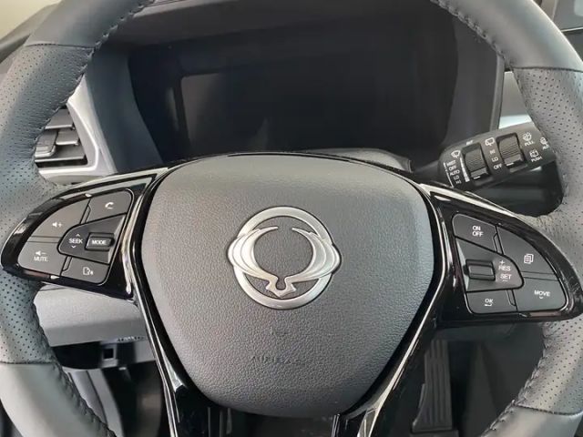 SsangYong Tivoli 2WD Sapphire