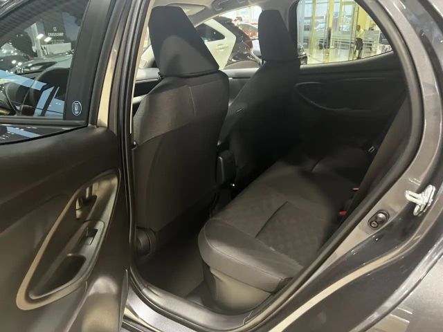 Toyota Yaris Hatchback Hybride VVT-i