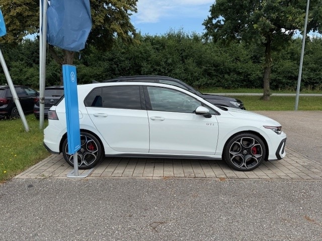 Volkswagen Golf 2.0 TSI GTI