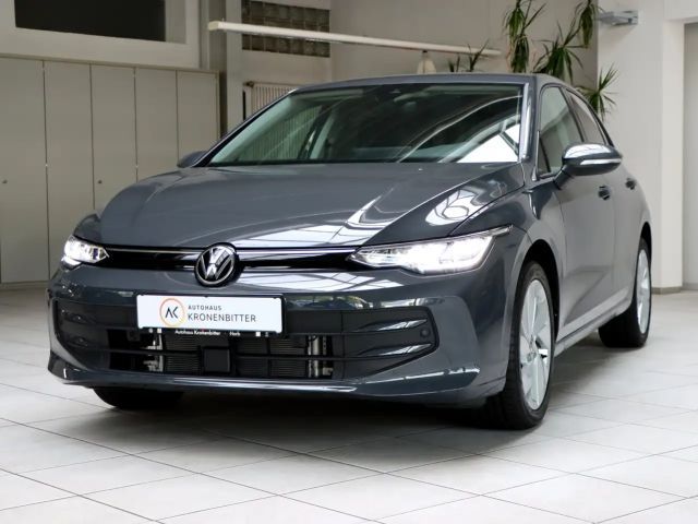 Volkswagen Golf 1.5 eTSI DSG