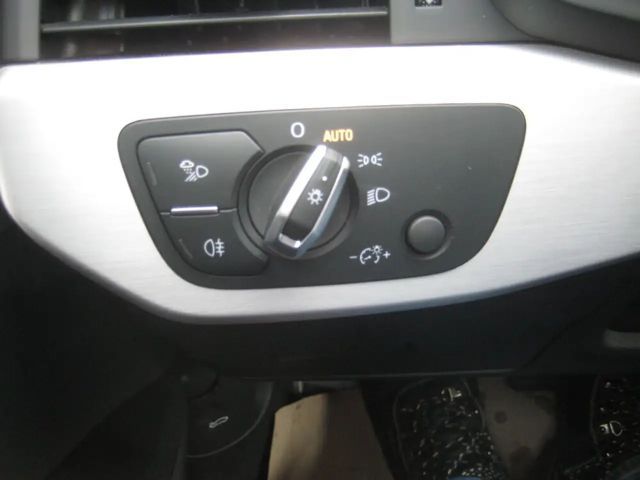 Audi A4 40 TDI S-Line