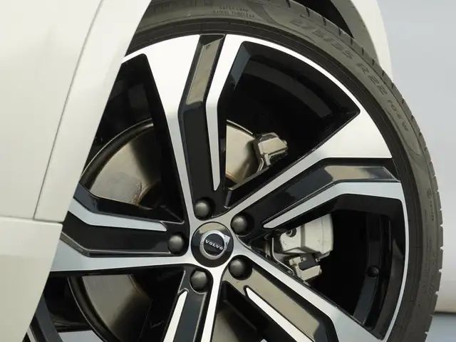 Volvo XC90 AWD Dark T8 Ultra