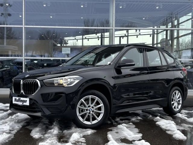 BMW X1 s18i DKG-Aut. Navi Kamera Sitzh. ParkAss.AHK PDC