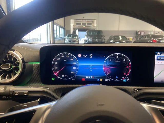 Mercedes-Benz CLA 180 CLA