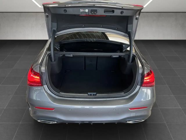 Mercedes-Benz A 220 4MATIC AMG Line