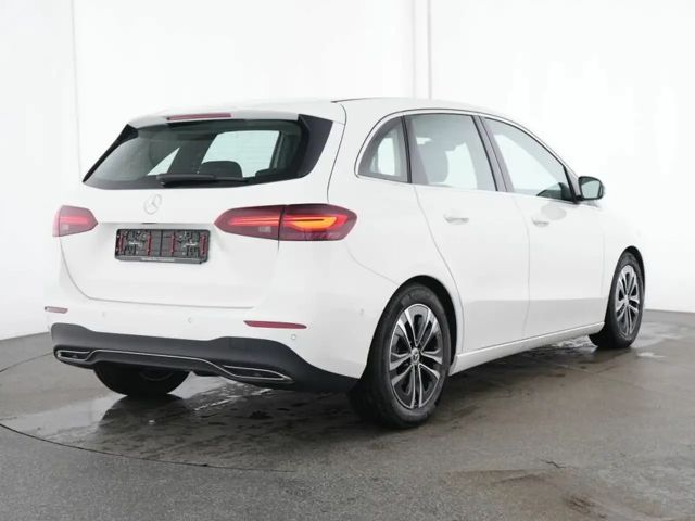 Mercedes-Benz B 200 B 200 d