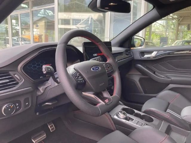 Ford Focus ST Line