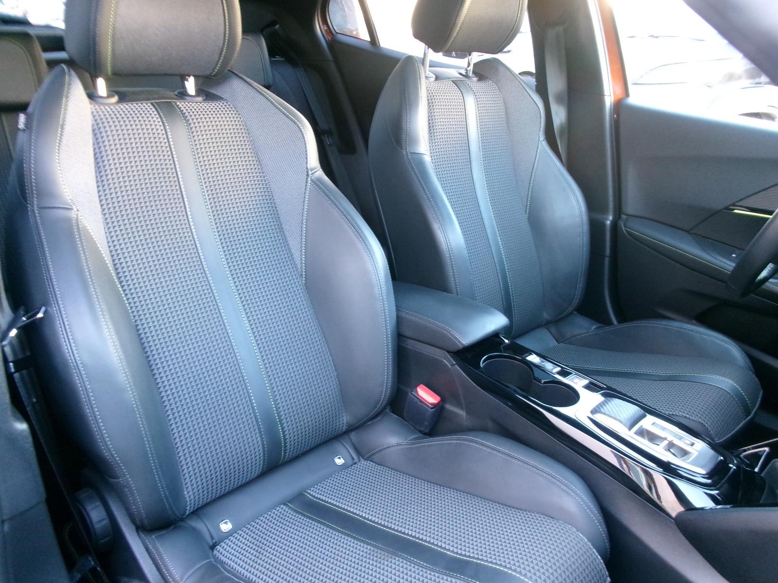 Peugeot 2008 EAT8 GT-Line