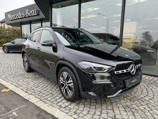 Mercedes-Benz GLA 200 GLA 200 d