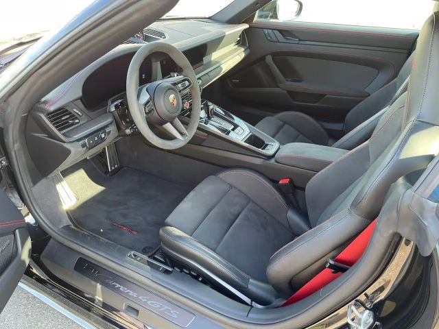 Porsche 911 4 Cabrio Carrera GTS