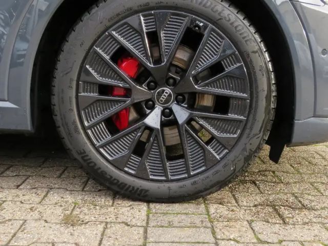 Audi Q8 e-tron 50 Quattro S-Line