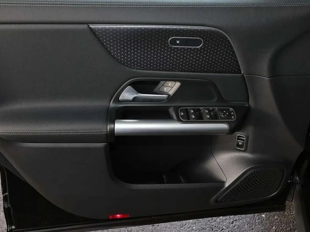 Mercedes-Benz GLA 180 Progressive