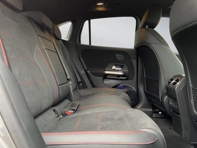 Mercedes-Benz EQA 300 4MATIC AMG Line