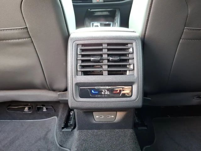 Volkswagen Golf DSG Sport Variant