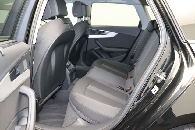 Audi A4 35 TDI Avant S-Line S-Tronic