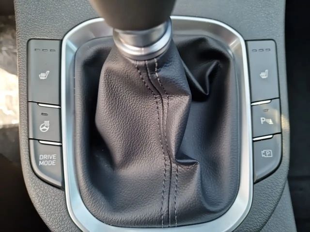 Hyundai i30 Advantage Hybrid T-GDi