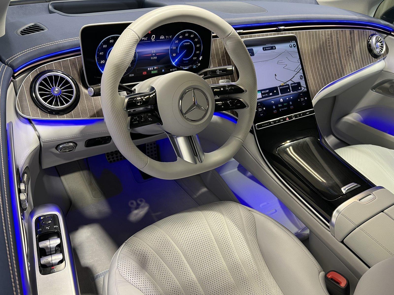 Mercedes-Benz EQE 300 AMG Line Sedan