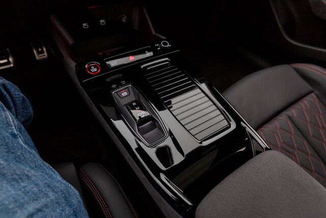 Audi A6 e-tron Avant Quattro