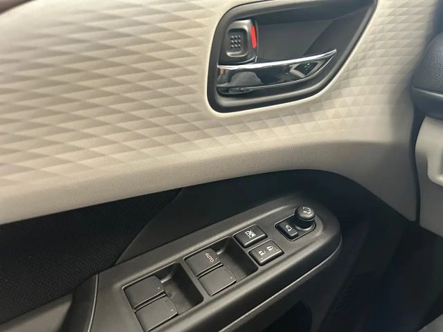 Suzuki Swift Flash Hybrid