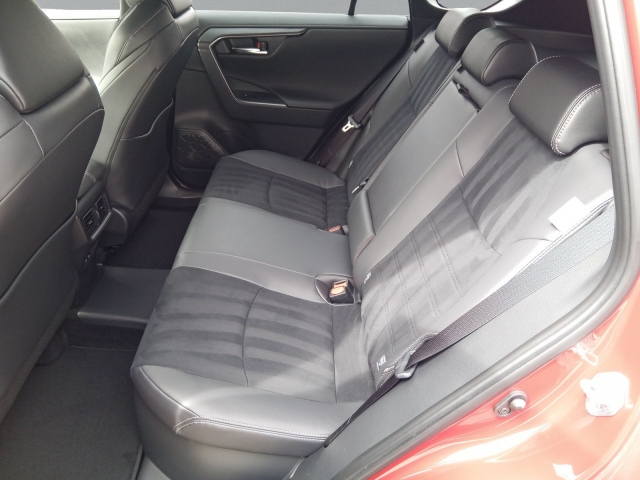 Toyota RAV4 5-deurs GR Plug-in