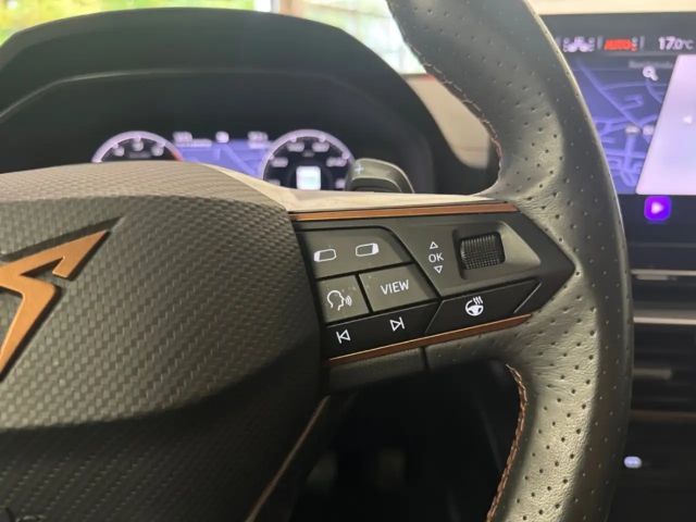 Cupra Formentor AUTOMATIK NAV LED AHK DIG-DISPLAY KAMERA ACC SITZ.