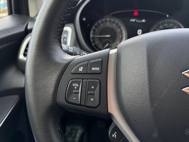 Suzuki S-Cross Hybrid