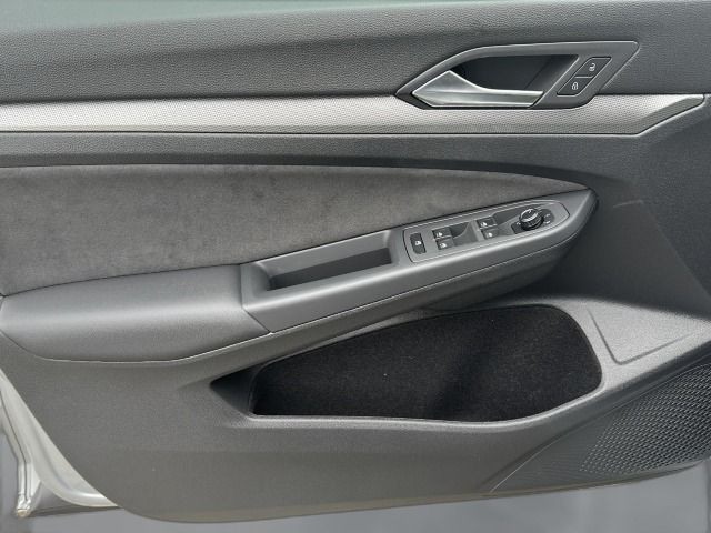 Volkswagen Golf 1.5 eTSI DSG Golf VIII Style