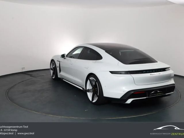 Porsche Taycan Turbo