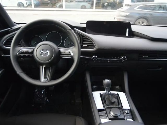 Mazda 3 Benzin 140PS 6GS Centre-Line Navi PDC SHZ