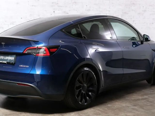 Tesla Model Y AWD Performance