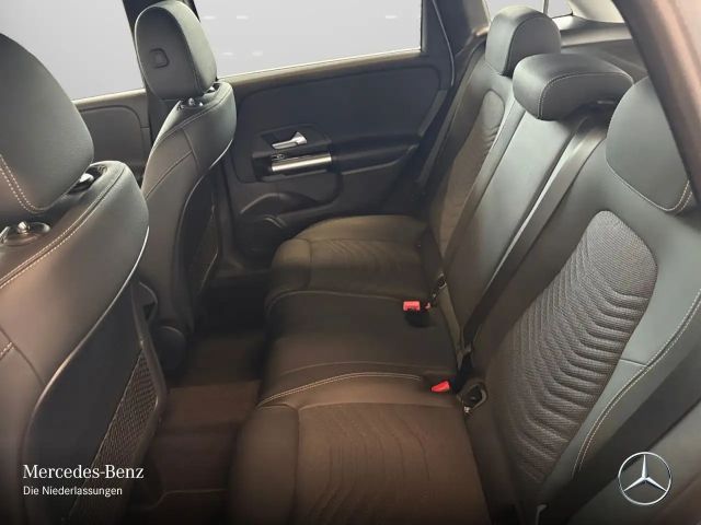 Mercedes-Benz B 200 Progressive Sedan