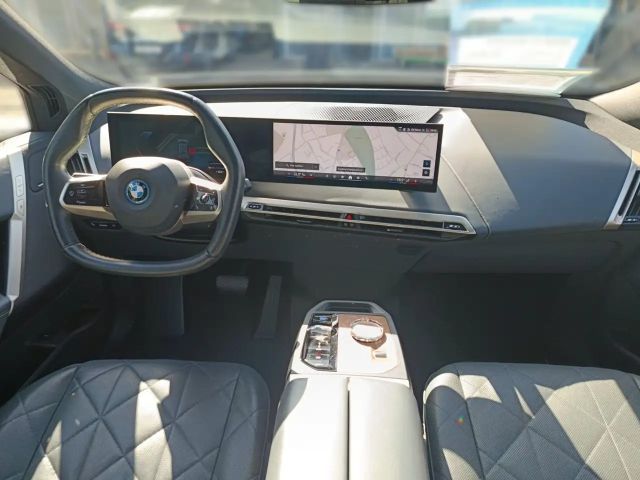 BMW iX xDrive40