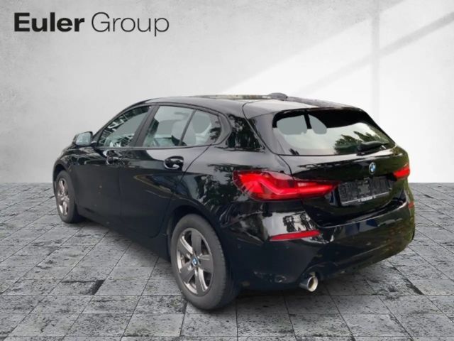 BMW 118 118i 5-deurs Sedan