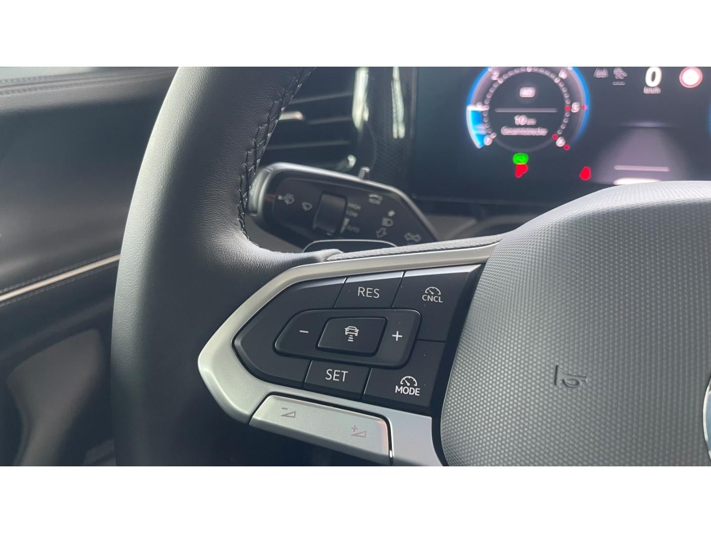 Volkswagen Passat Business IQ.Drive Variant