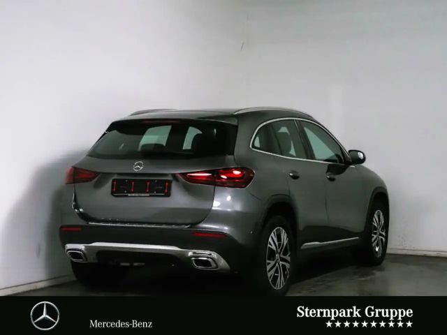 Mercedes-Benz GLA 200 Progressive