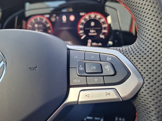 Volkswagen Golf 2.0 TSI DSG Golf VIII